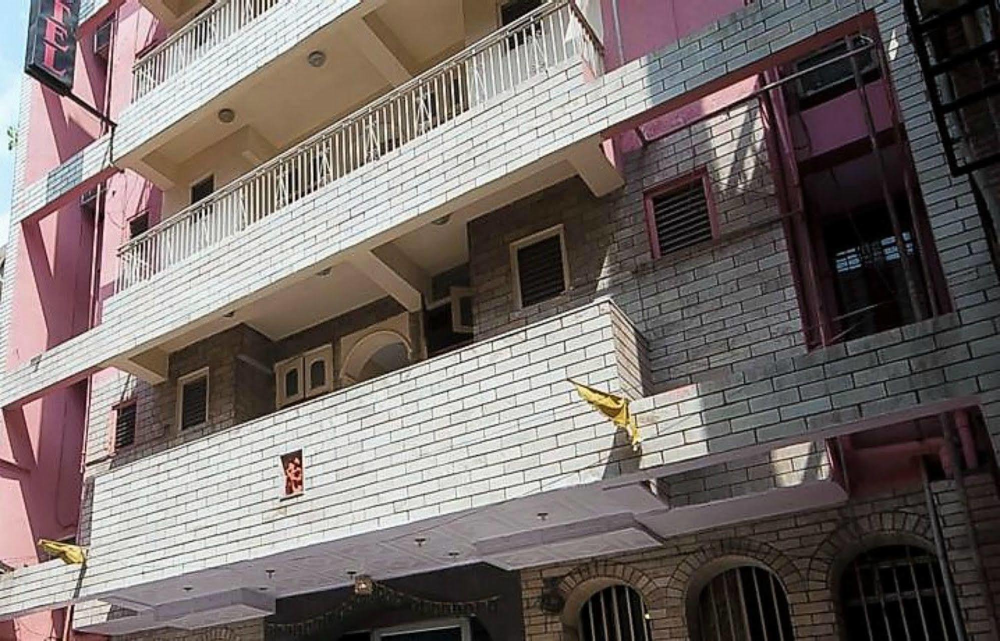 Hotel Mayur Assam - New Delhi Railway Station Exterior photo